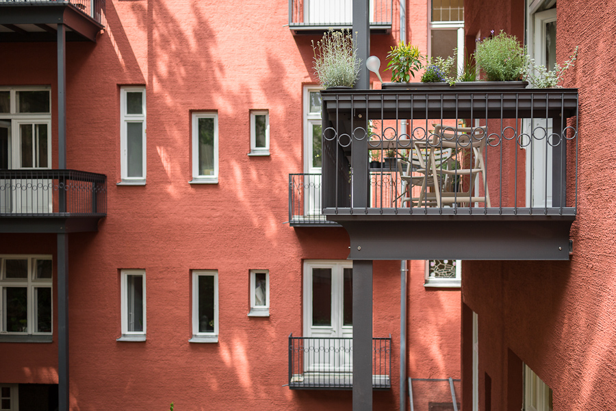 Balkon auf zwei Stützen BALKONRAUM München - KULLA Balkongeländer